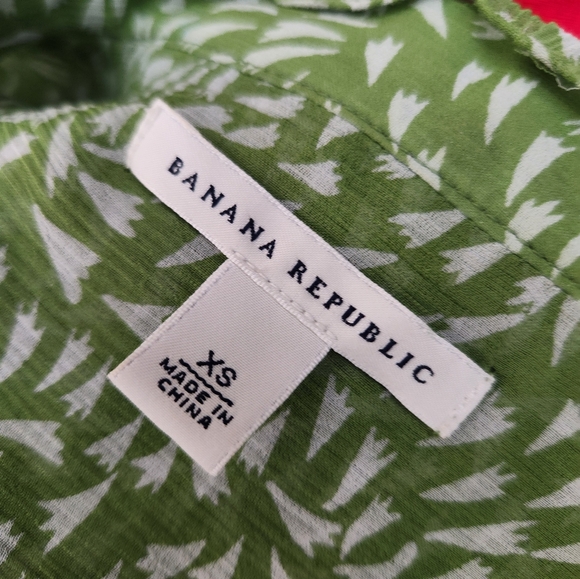 Banana Republic Green and White Scalloped Collar and Puff Sleeves Sheer  Size XS - Picture 6 of 6